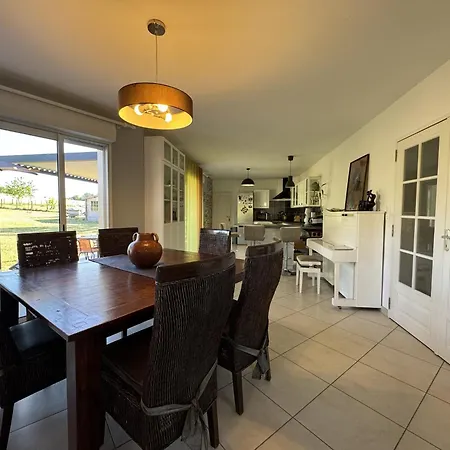 House Near Le Mans Circuit With Garden * Montfort-le-Gesnois