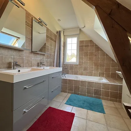 House Near Le Mans Circuit With Garden *
